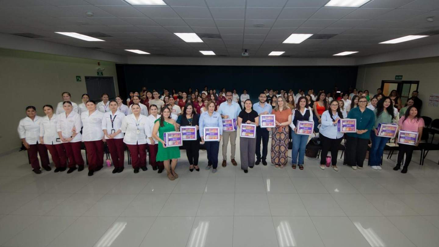 Gobierno de Sonora entrega botiquines de Bienestar Menstrual a preparatorias y universidades